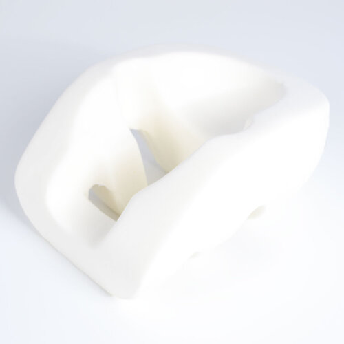 Prone face cushion 'Grindelwald'