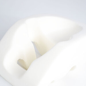 Prone face cushion 'Grindelwald'